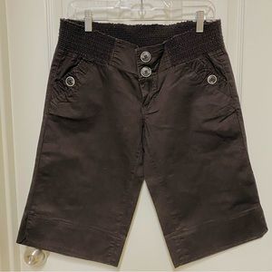 Junior’s Bermudas Size 7 by Jolt